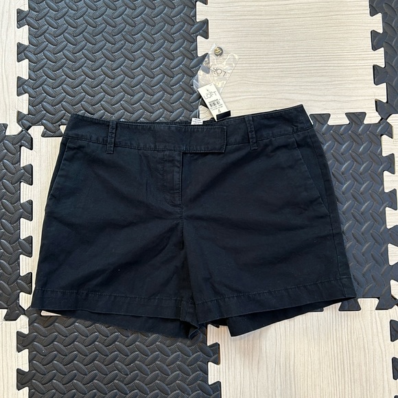 Ann Taylor loft cargo shorts in size 4 NWT - Picture 1 of 9